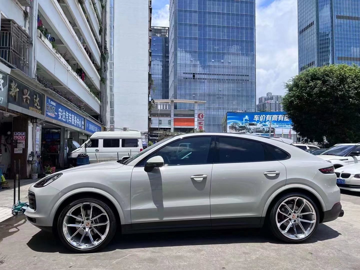 提新車 保時(shí)捷卡宴coupe完工
