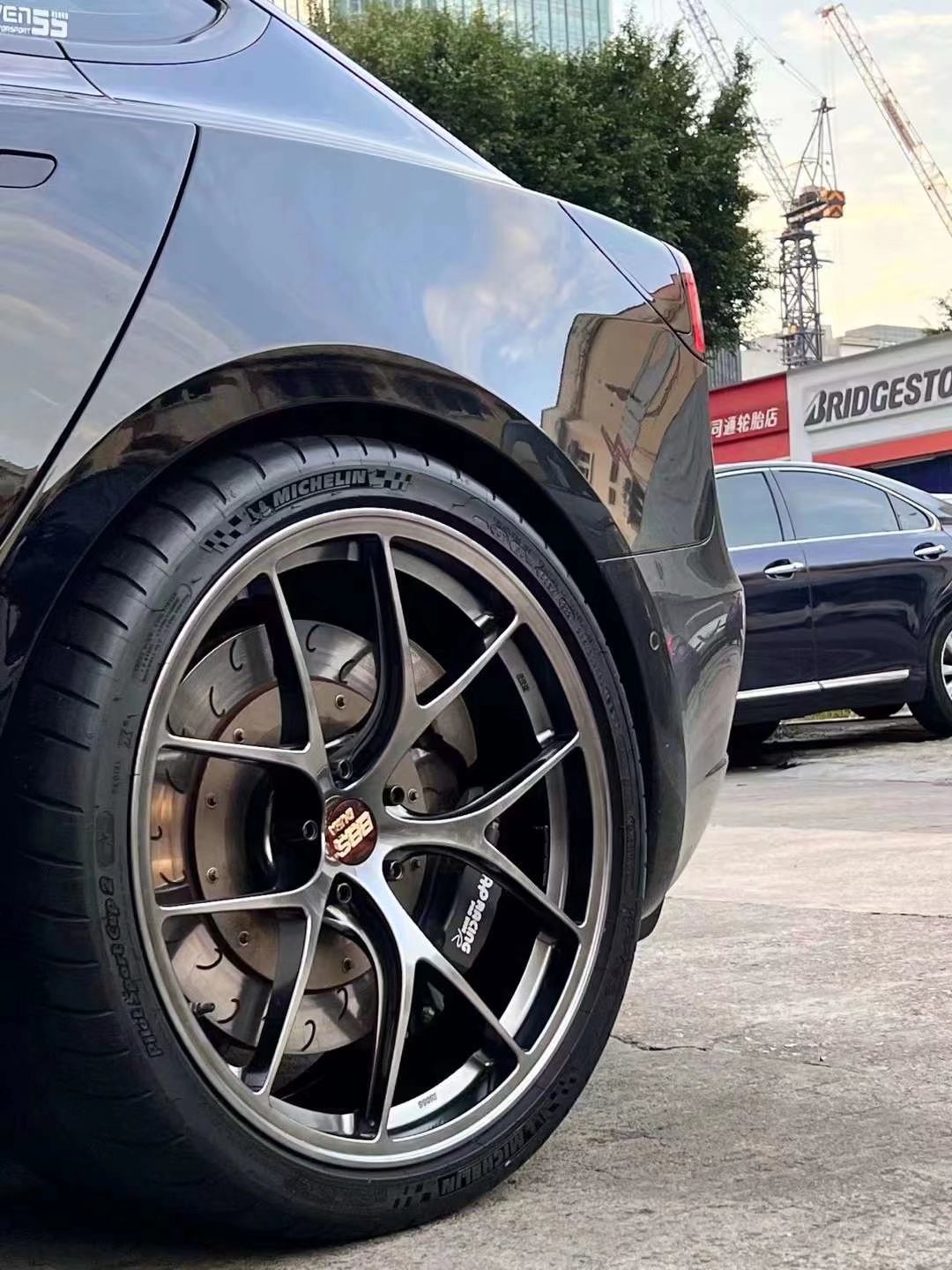 特斯拉 Model 3換日本BBS RID 20寸科吉?jiǎng)悠胶?霍夫曼平衡塊