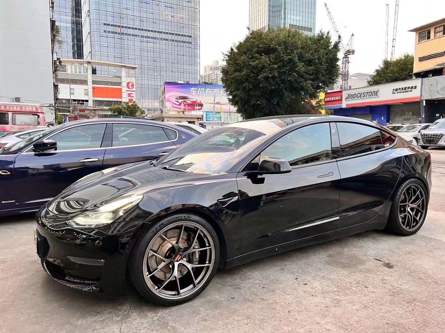 特斯拉 Model 3換日本BBS RID 20寸科吉?jiǎng)悠胶?霍夫曼平衡塊