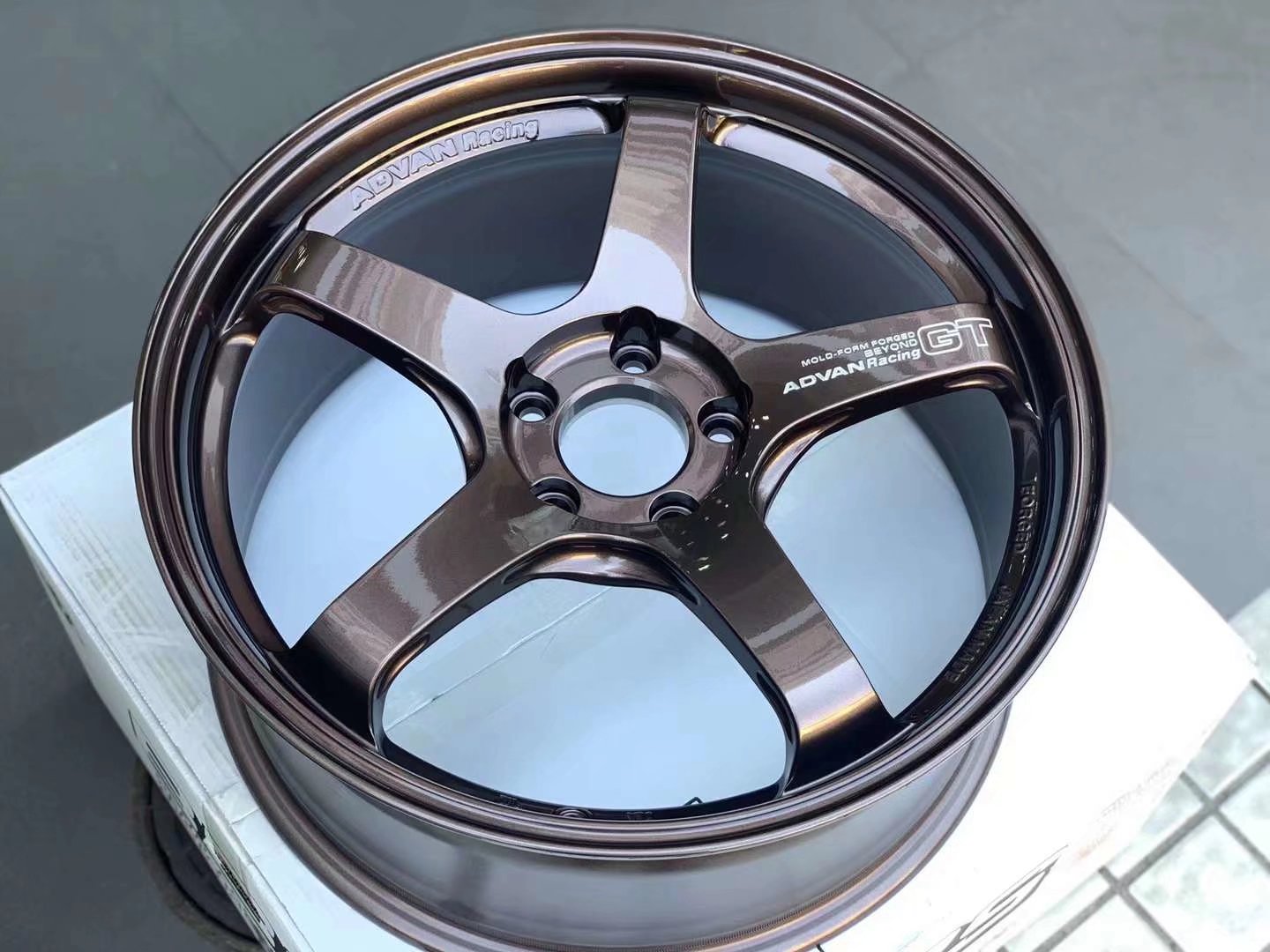 日本橫濱ADVAN GT BEYOND RCB紅銅色