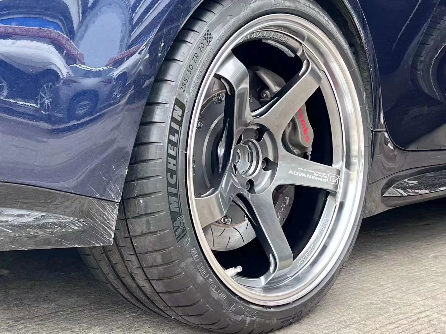 寶馬M3換橫濱ADVAN GT 前19后20寸完工 科吉動平衡，霍夫曼平衡塊